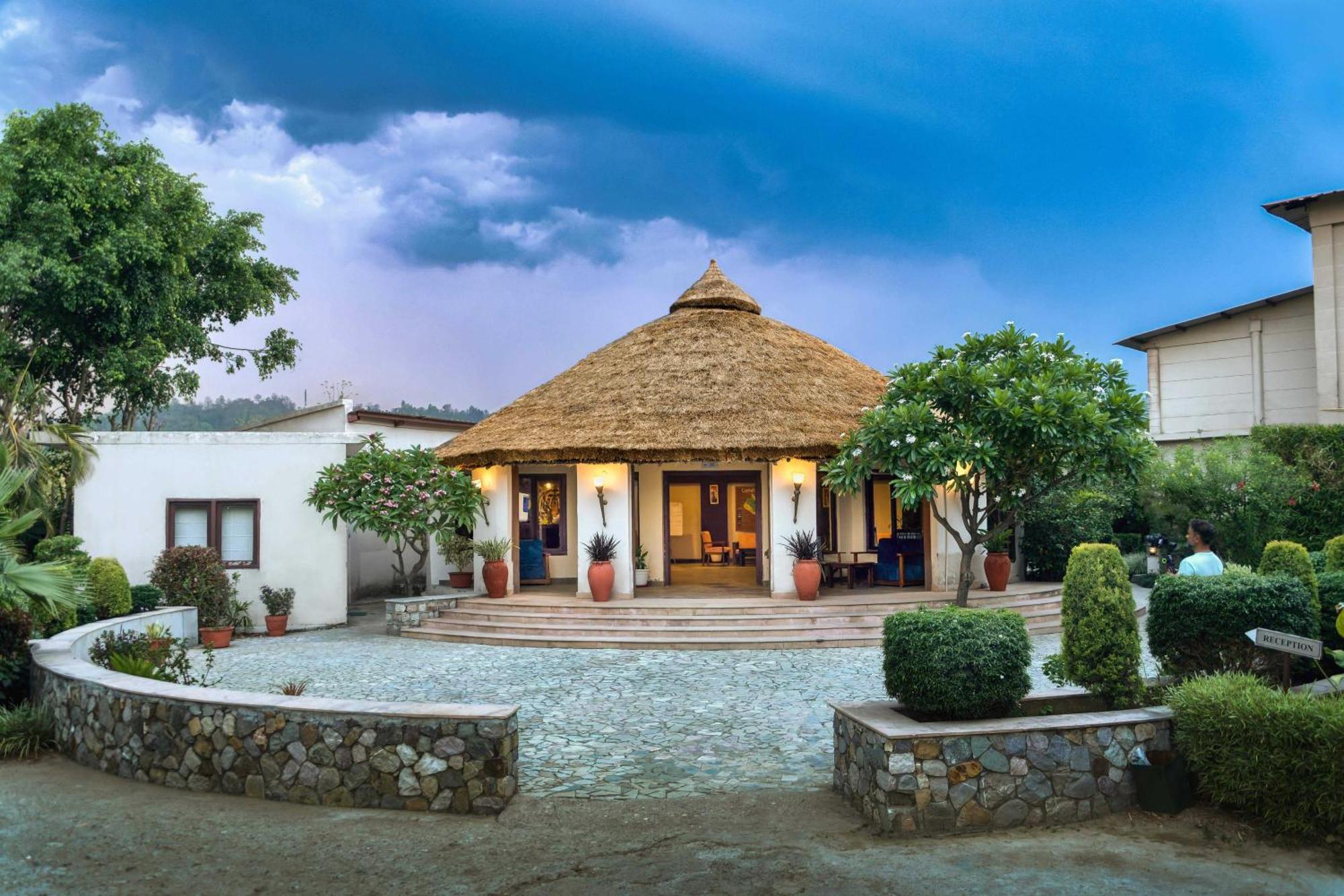 Sunday Alaya Corbett Villa Ramnagar  Luaran gambar
